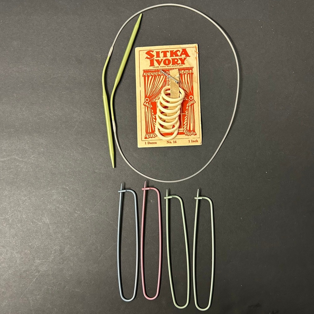 Antique Sitka Knitting Notions Lot OS Multicolor Rings Needle Holder‎